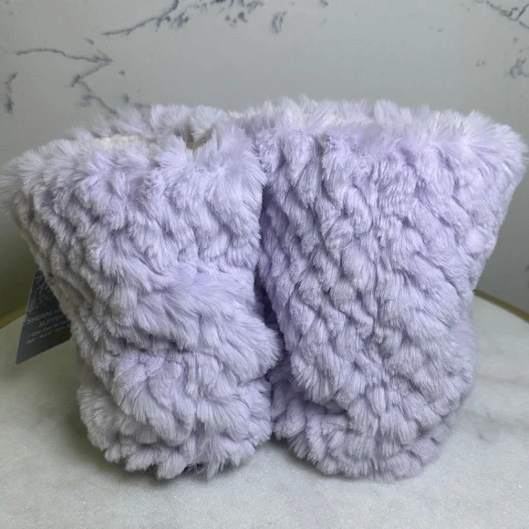 NWT Warm and Cozy Lavender Non-Slip Sherpa High Top Slippers OS - Picture 2 of 5